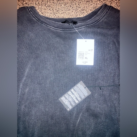 Forever 21 shirt - Picture 3 of 3
